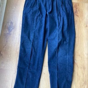 Men's Pleated  Lands End Corduroy Trousers 37 X 32.
